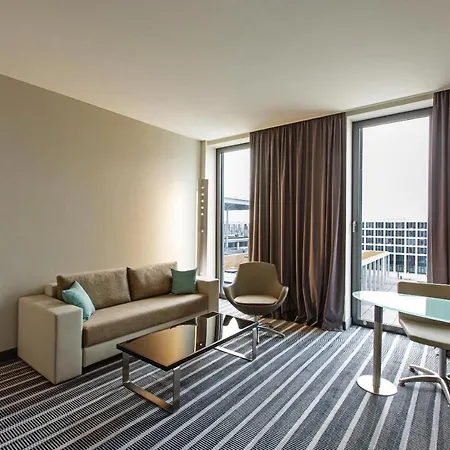 Отель Steigenberger Airport Berlin Шёнефельд