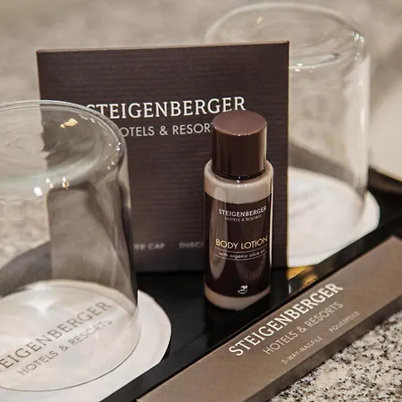 Steigenberger Airport Berlin Otel 4*