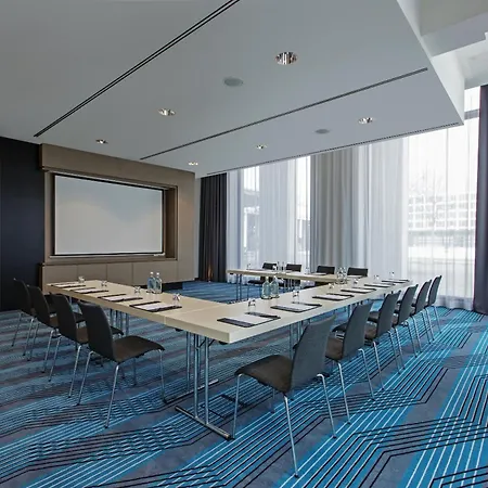 Steigenberger Airport Berlin Отель Шёнефельд