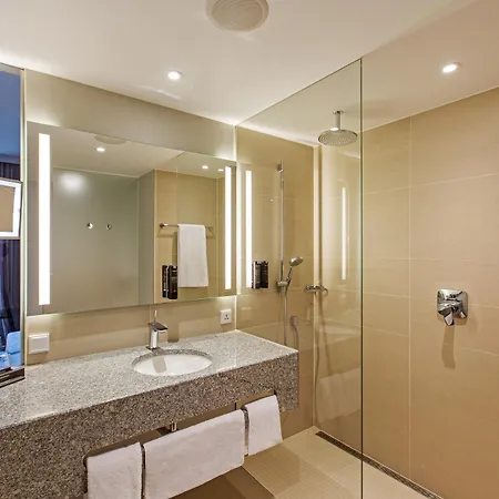 Steigenberger Airport Berlin Отель Шёнефельд