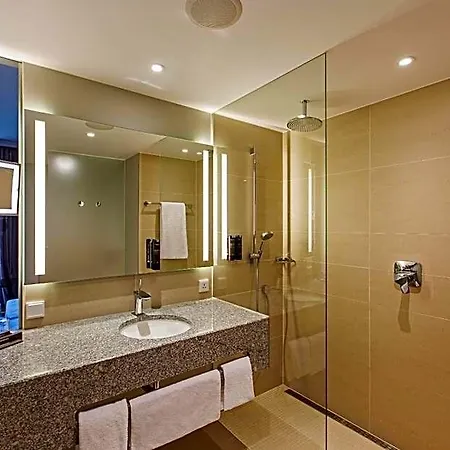 Steigenberger Airport Berlin 4*