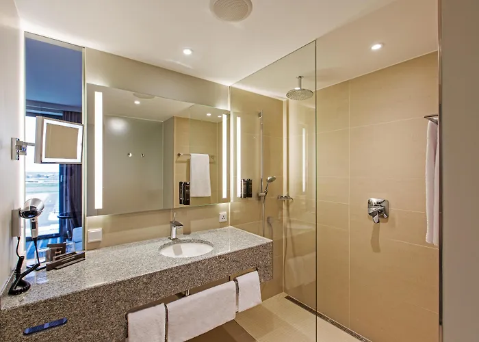 Steigenberger Airport Berlin 호텔 쇼네펠드